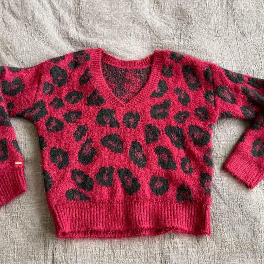 Victoria’s Secret PINK Burgundy Maroon Leopard Cheetah Print Fuzzy Open Back Swe